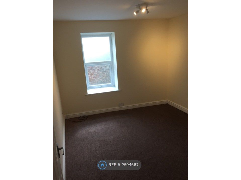 Property photo 3 of 19 Double Bedroom