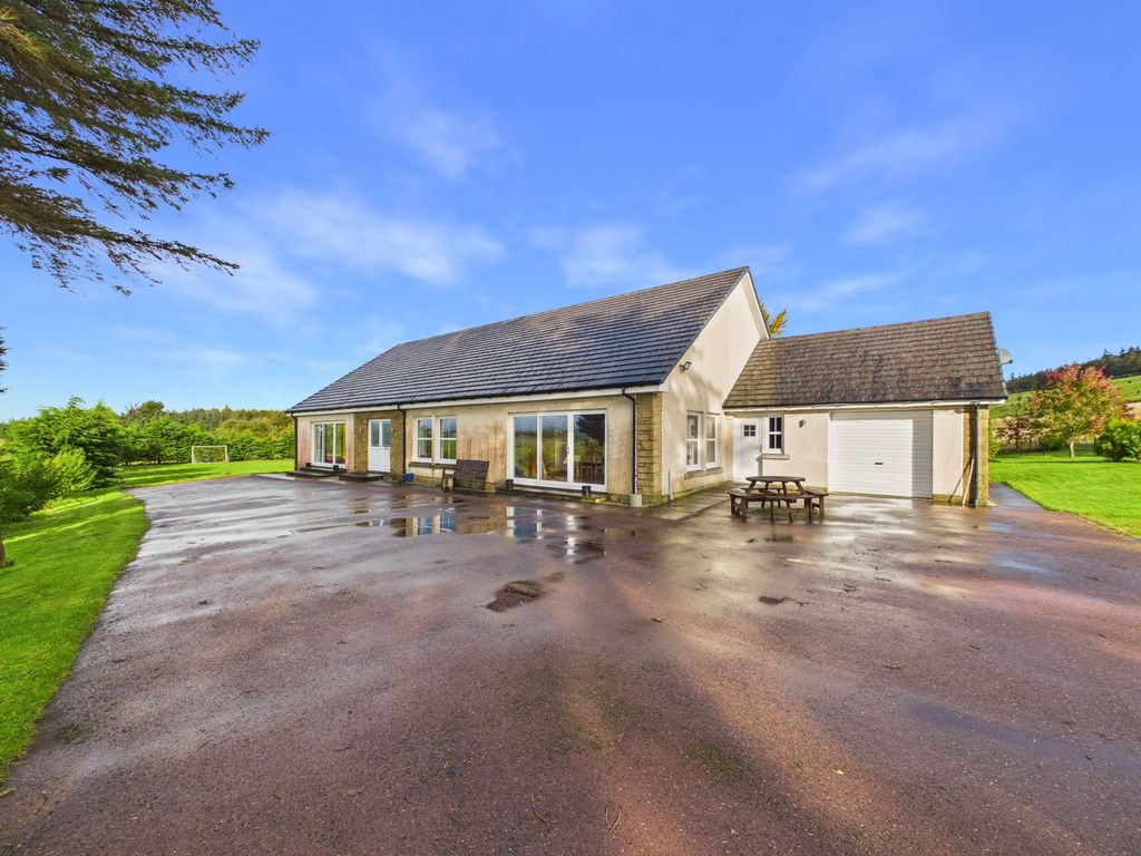 Property photo 1 of 28 Main New Kayes House