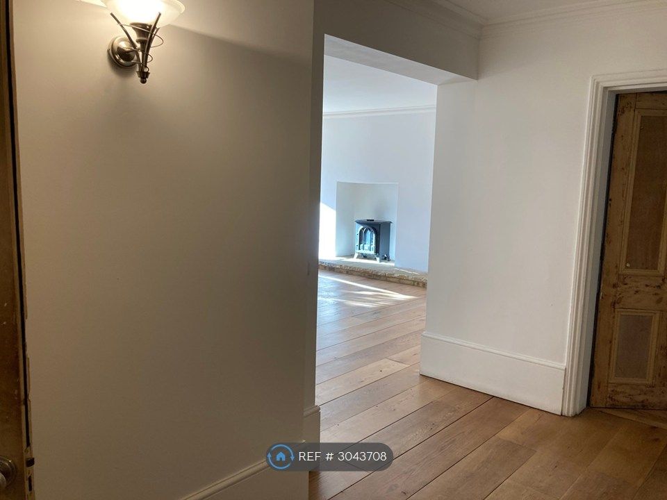 Property photo 2 of 10 Hallway, Entering  Living Room