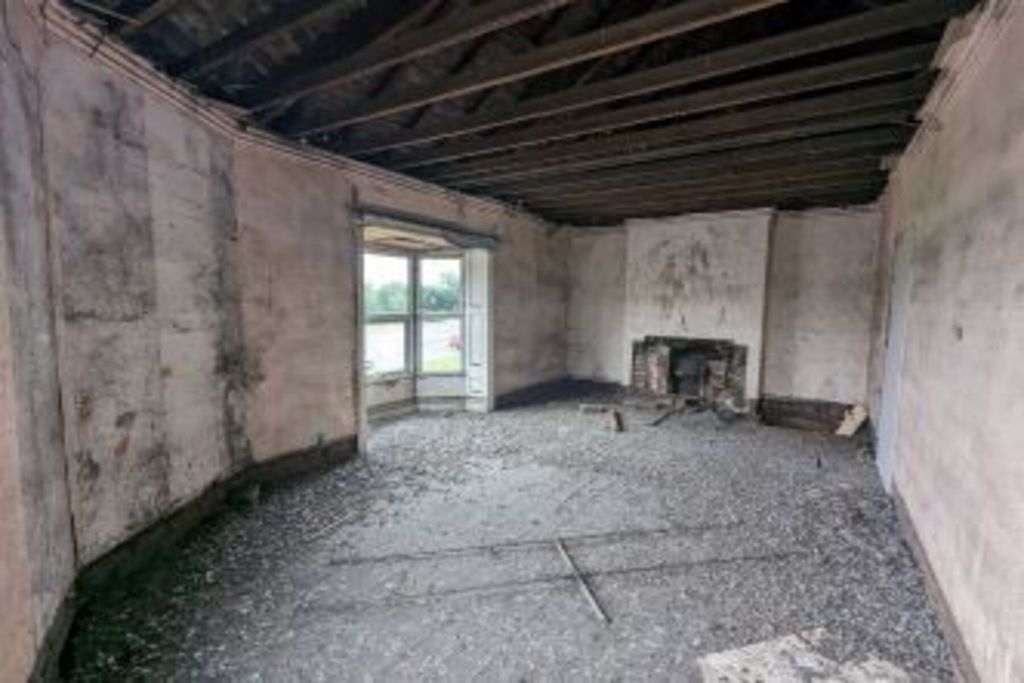Property photo 3 of 6 Redworth Road - Inside