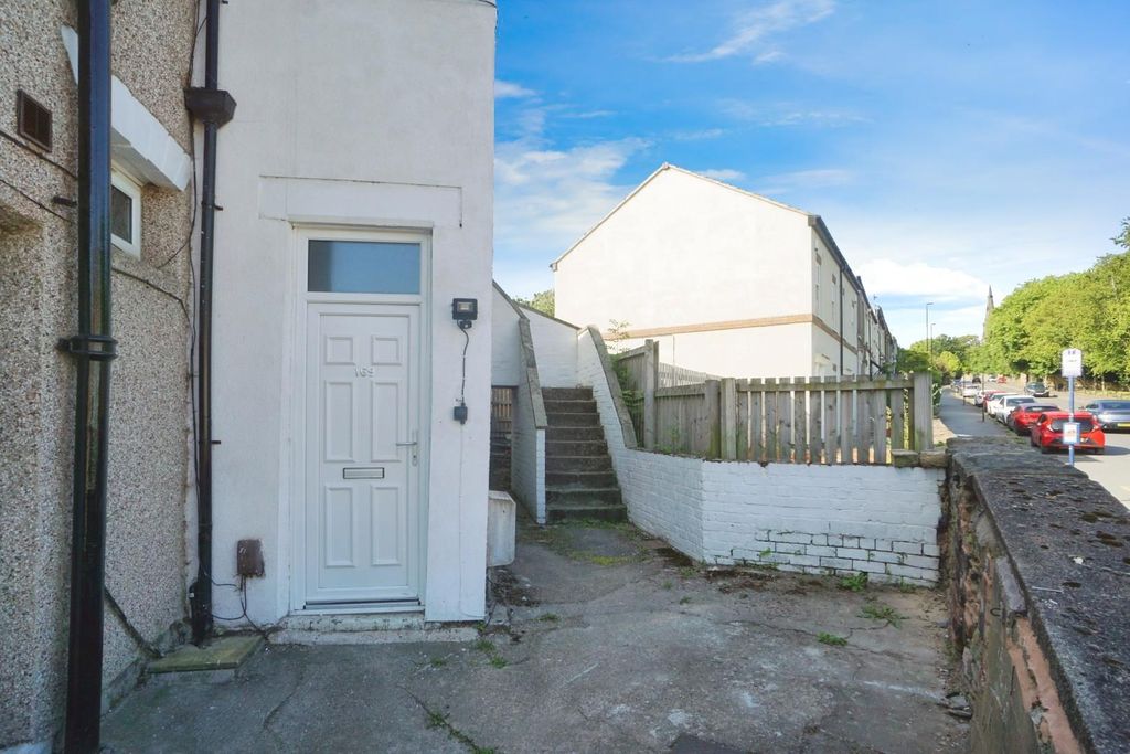 Property photo 1 of 17 Front