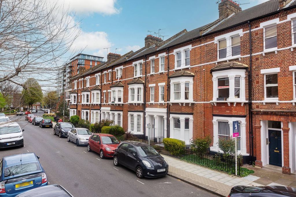 Property photo 3 of 11