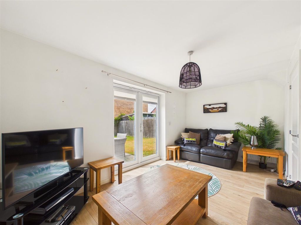 Property photo 2 of 15 Cam05451G0-Pr0165-Still013.Jpg