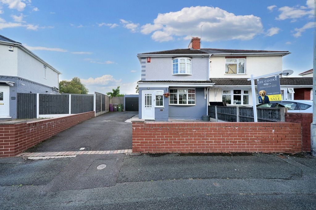 Property photo 3 of 32