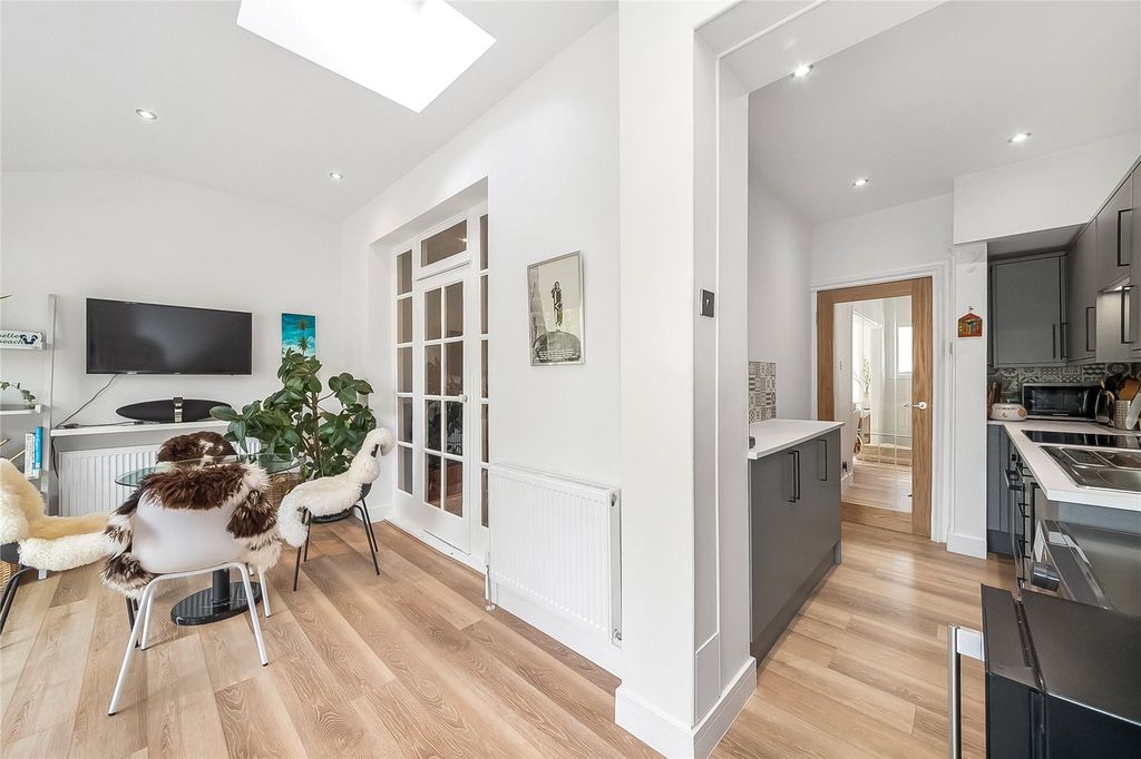 Property photo 2 of 13 Picture No. 10