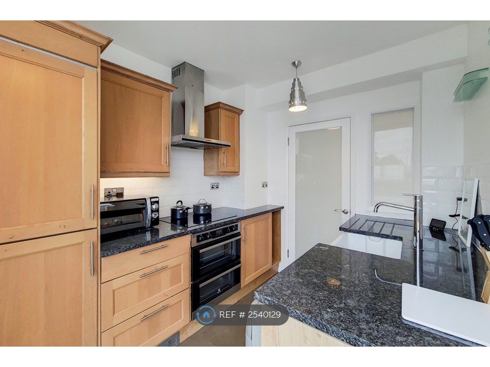 Property photo 3 of 4