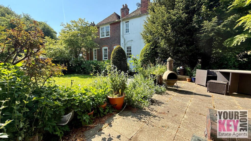 Property photo 3 of 26 Your Key Move - Estate Agents Hythe. Local Experts, Covering Surrounding Areas