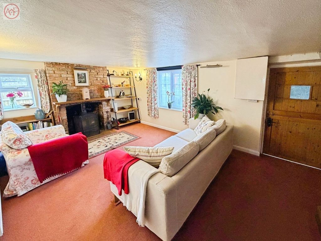 Property photo 3 of 18
