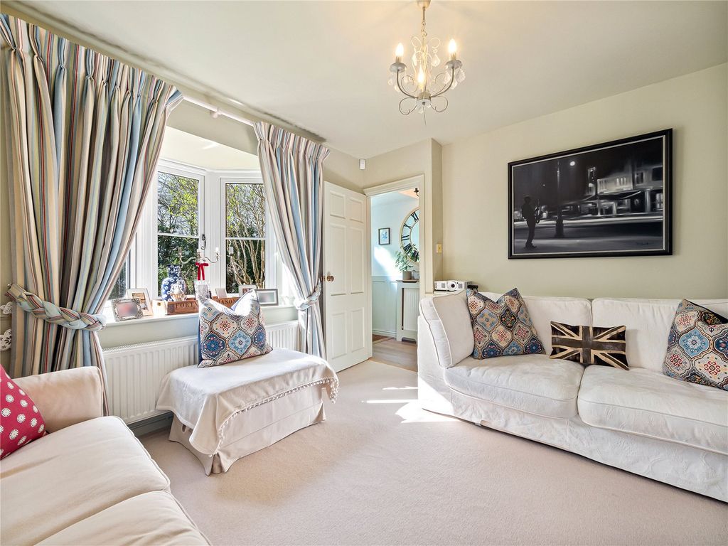 Property photo 2 of 14 Sitting Room