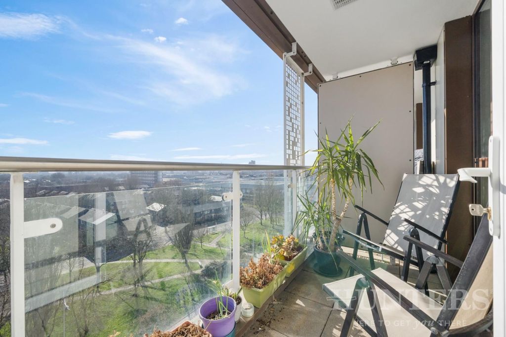 Property photo 1 of 12 Flat 33, Coppermill Heights N17 9Fg-8.Jpg