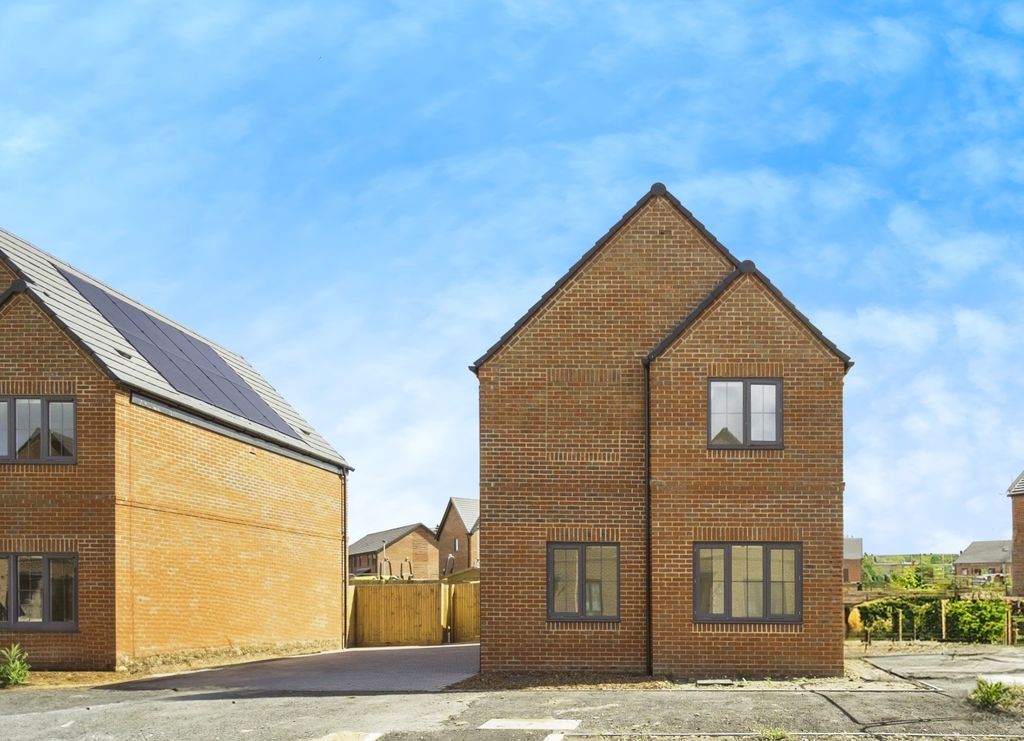 Property photo 2 of 10 51055238-Dscf2019-Ed