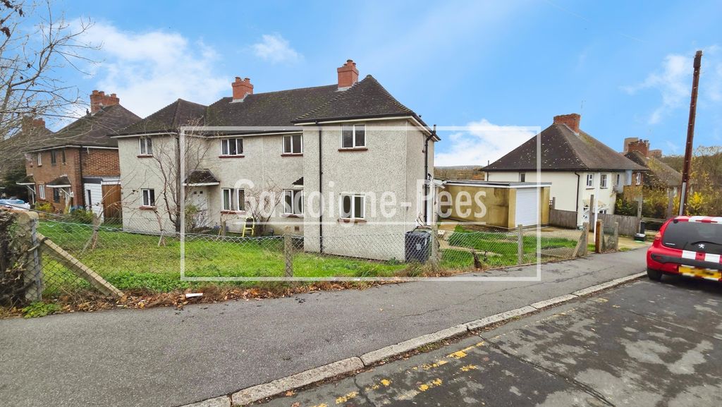 Property photo 1 of 9