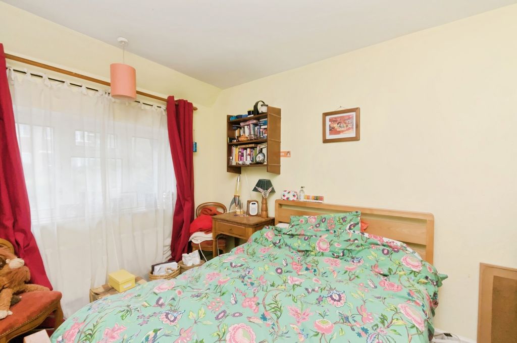 Property photo 3 of 25 Pbox-Img.Jpg