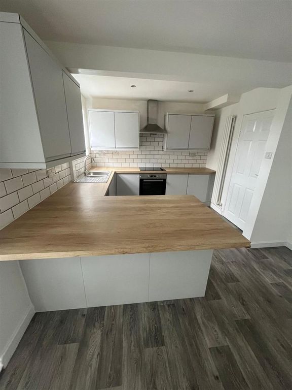 Property photo 2 of 13 Kitchen.Jpeg