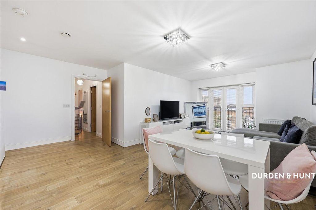 Property photo 3 of 11 Stafford Avenue