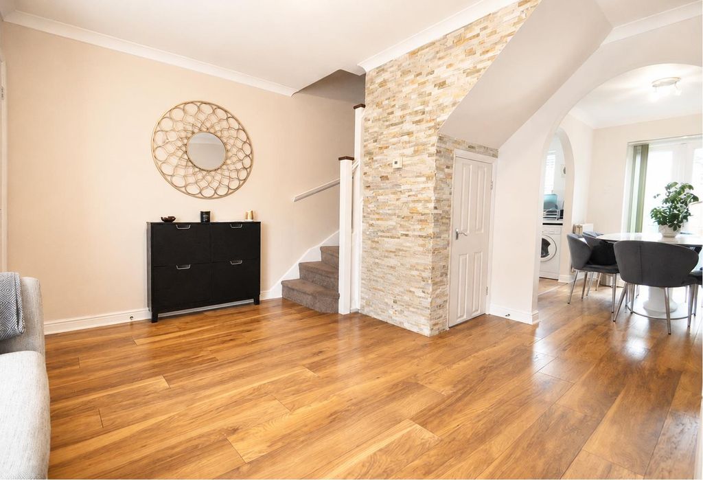 Property photo 2 of 8 23 Flemming Avenue New 5.Jpg