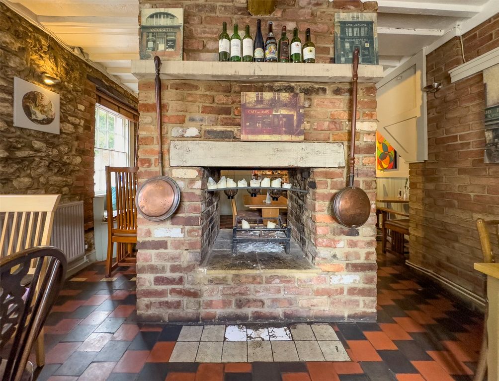 Property photo 3 of 29 Picture No. 12