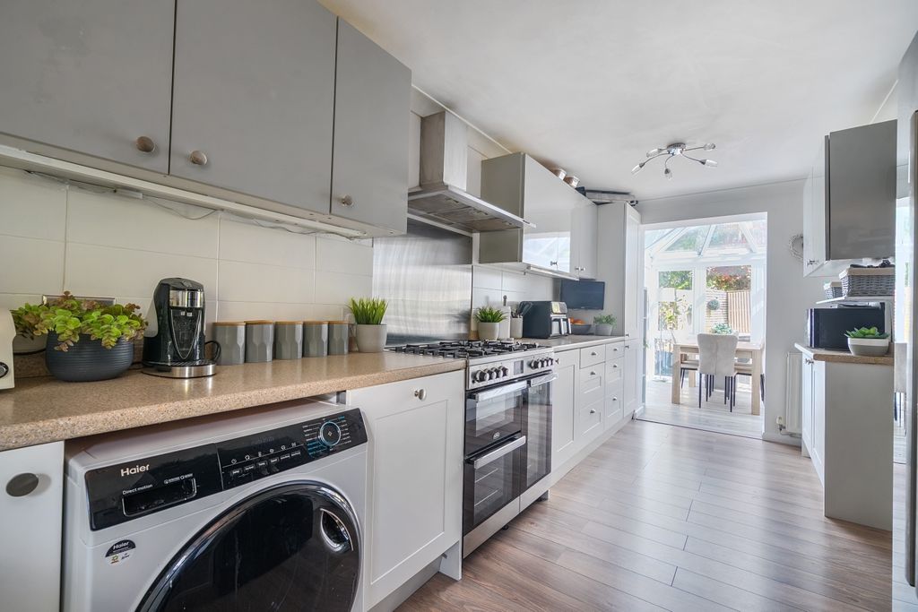 Property photo 2 of 20 1447766-9-69Eb7Dbb7Cad8