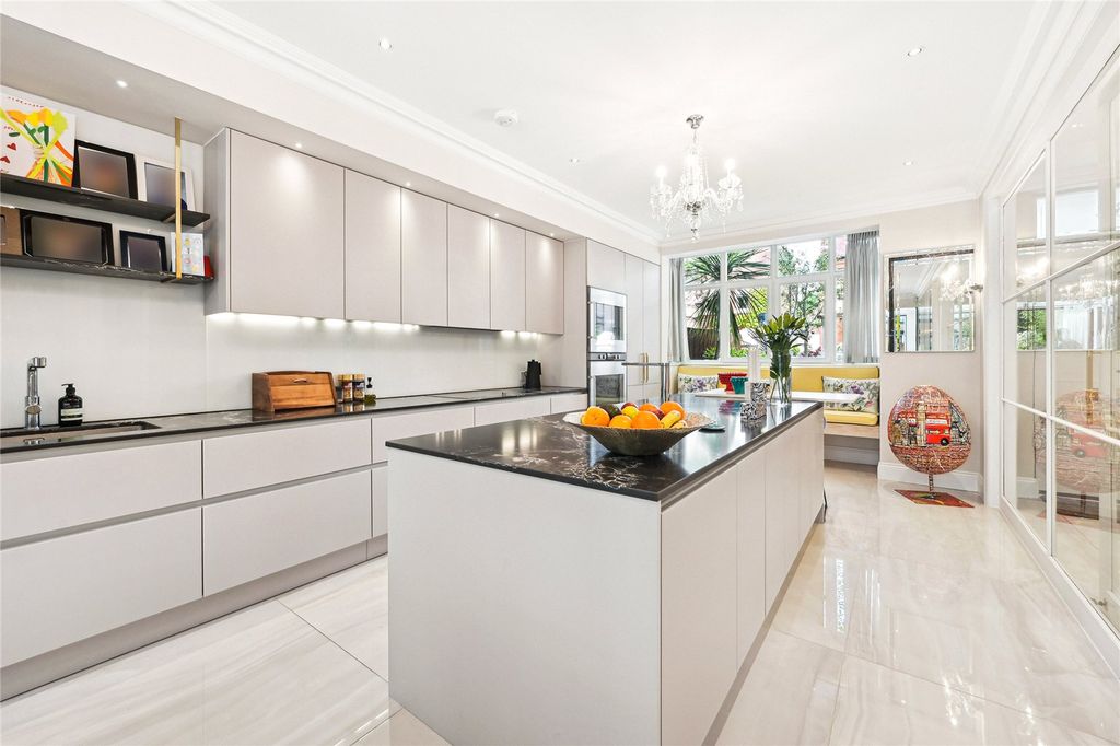 Property photo 1 of 19 Kitchen