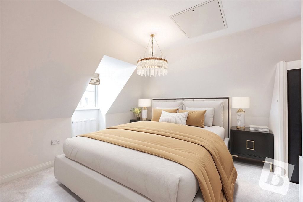 Property photo 3 of 16 Master Bedroom