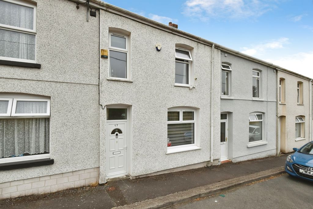 Property photo 1 of 17