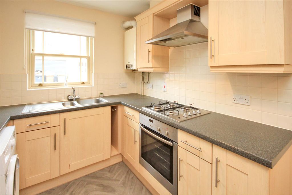 Property photo 3 of 13 Kitchen 1.Jpg