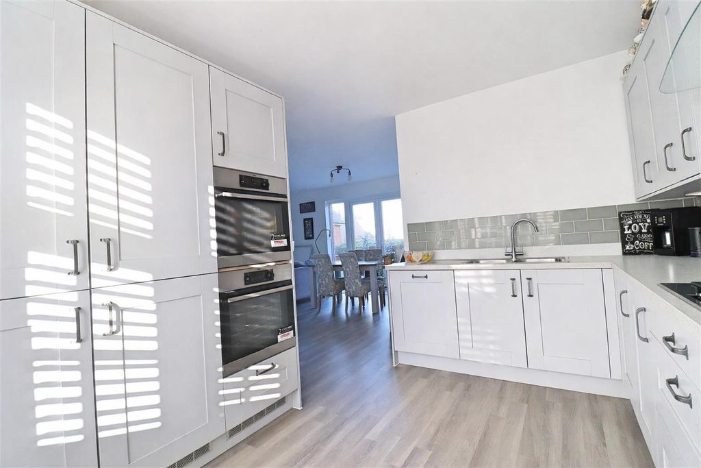 Additional image 10 of 5 bed detached house for saleHome Field Drive, Braintree CM7
