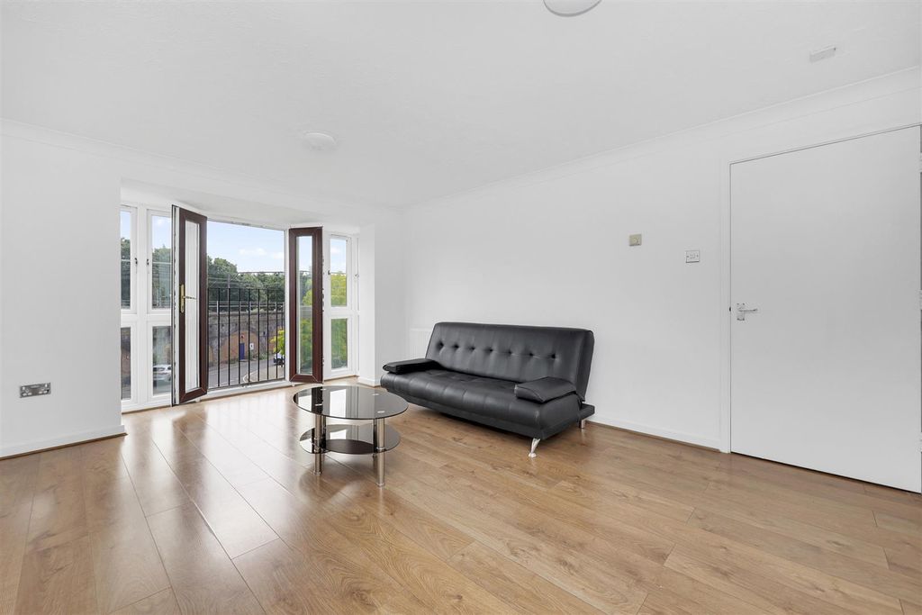 Property photo 3 of 11 Reception Room