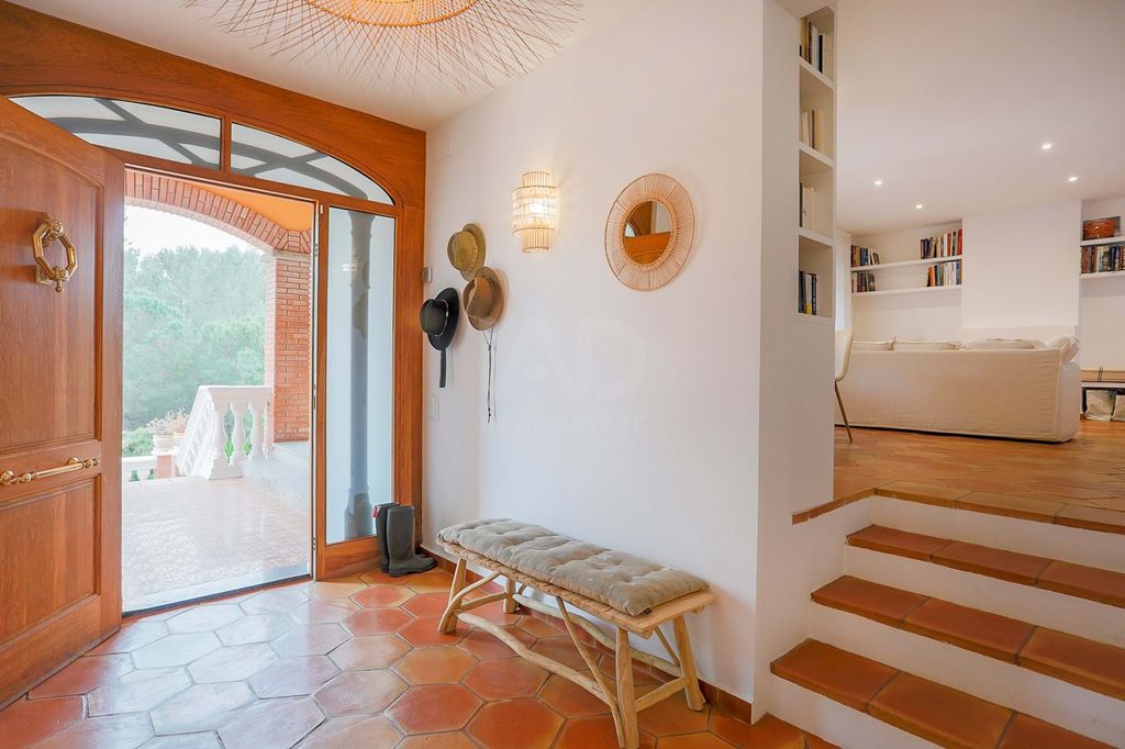 Property photo 3 of 33