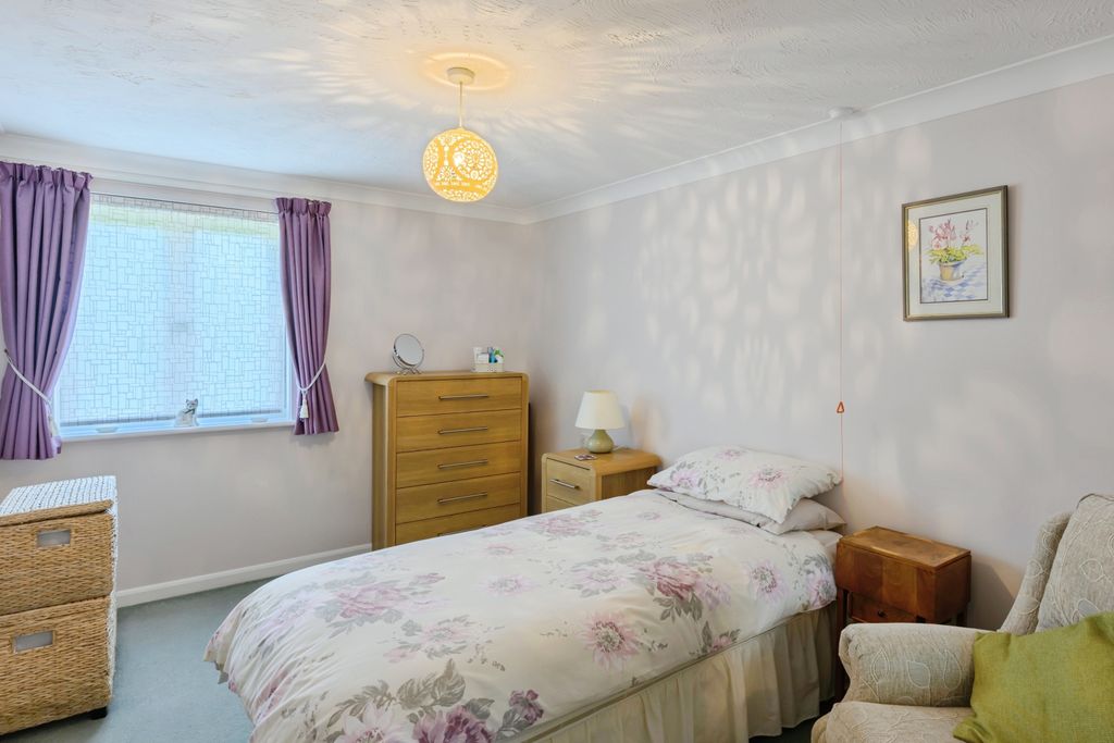 Property photo 3 of 12 Bedroom
