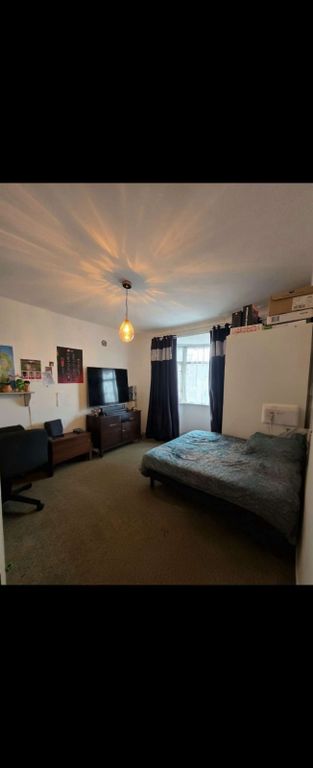 Property photo 2 of 9 Gallery