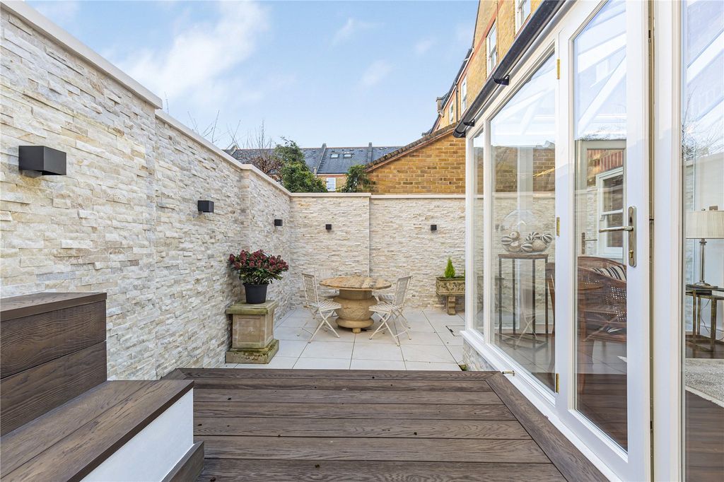 Property photo 3 of 20 Picture No. 18