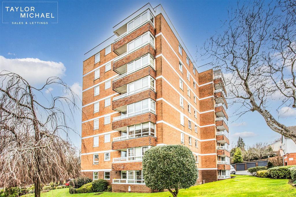 Property photo 1 of 15 Front