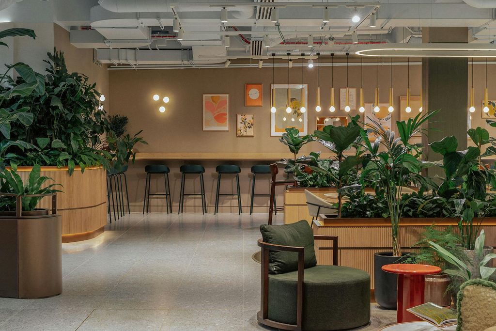 Property photo 2 of 14 Common Area