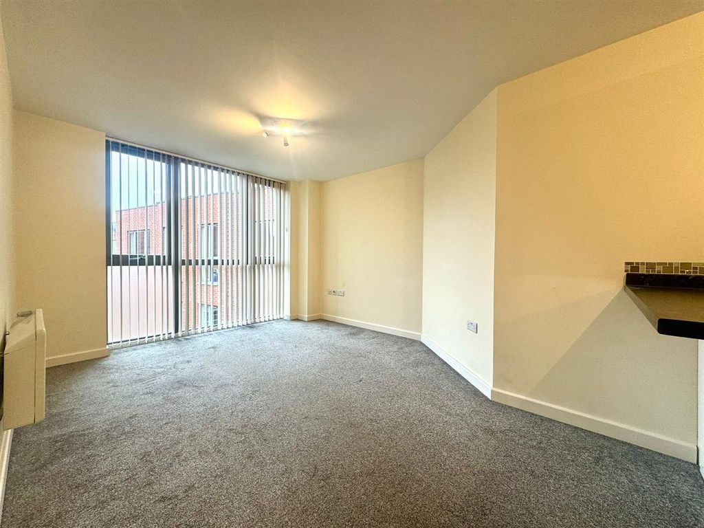 Property photo 2 of 13 Lounge Pic 4.Jpeg