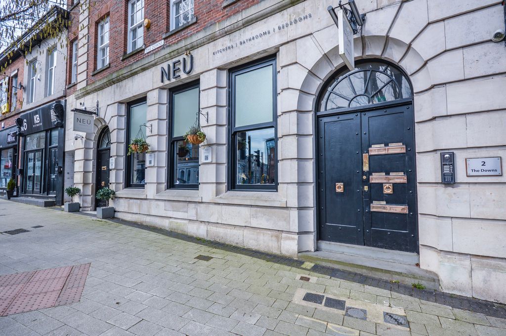 Property photo 1 of 11 Front External