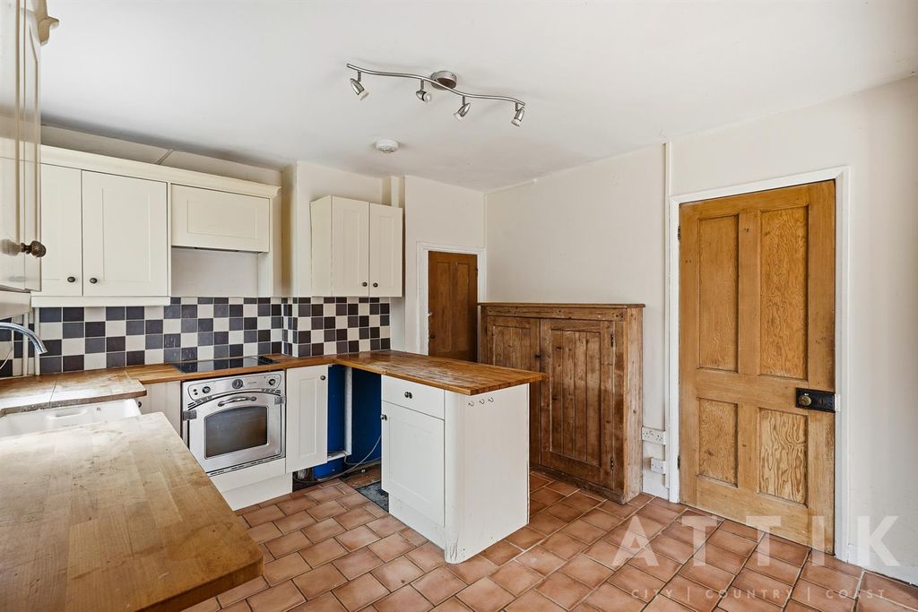 Property photo 3 of 30 006_Ar709517.Jpg