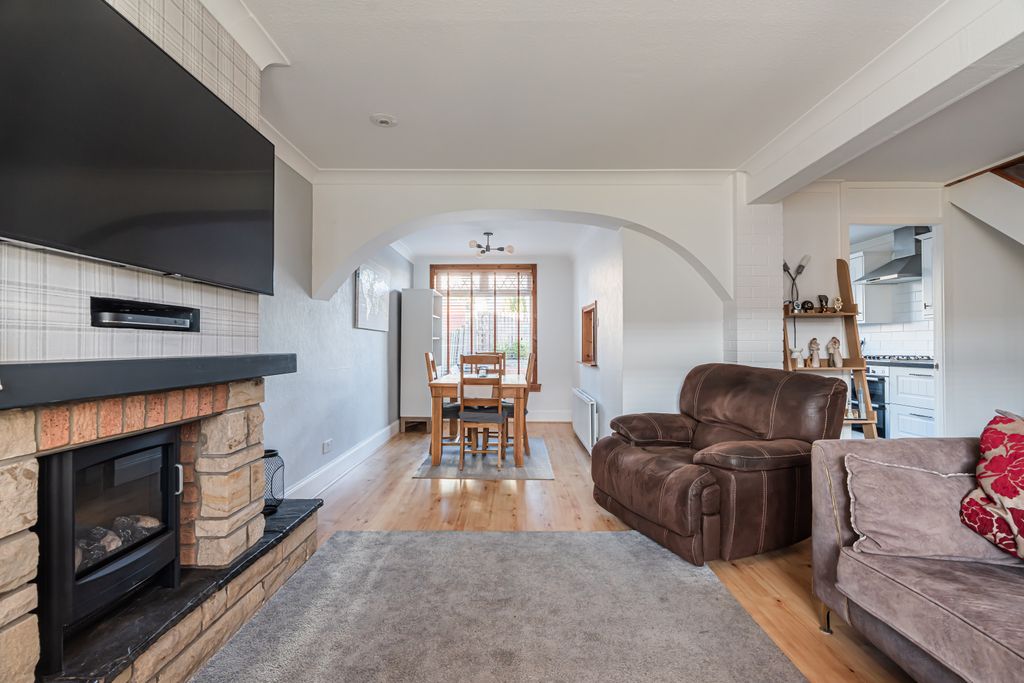 Property photo 2 of 19 Property Image 3