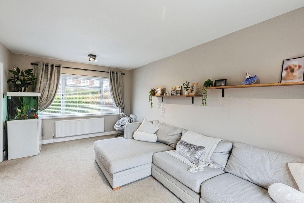 Property photo 2 of 20 Pbox-Img.Jpg