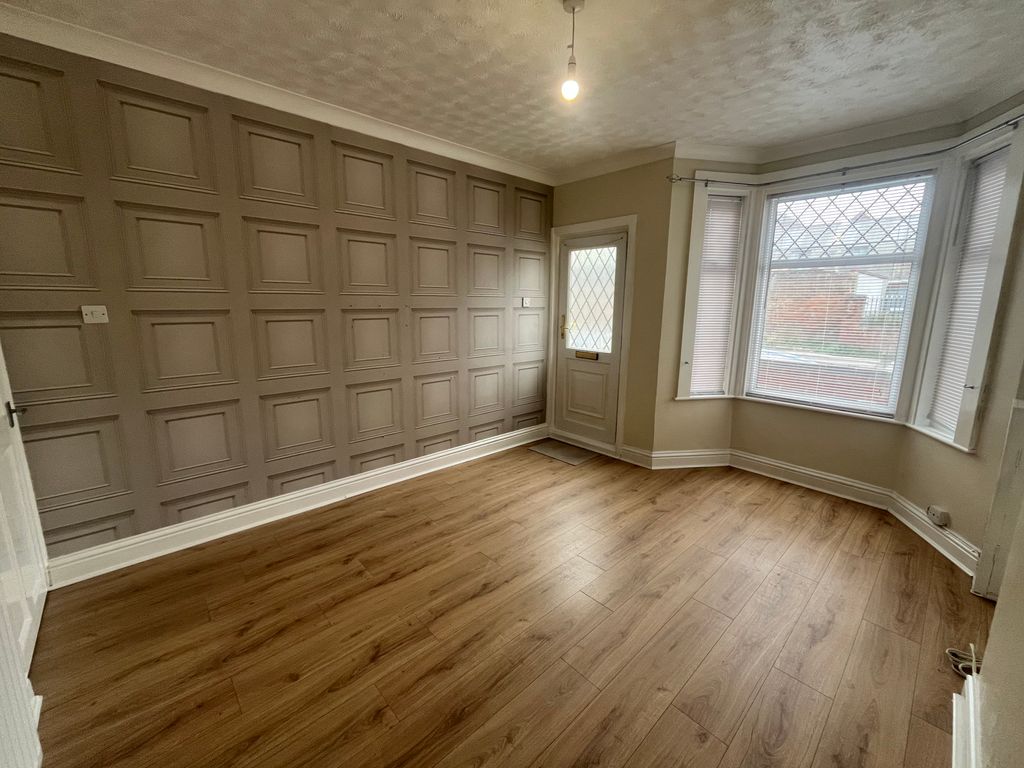 Property photo 2 of 11 Living Room