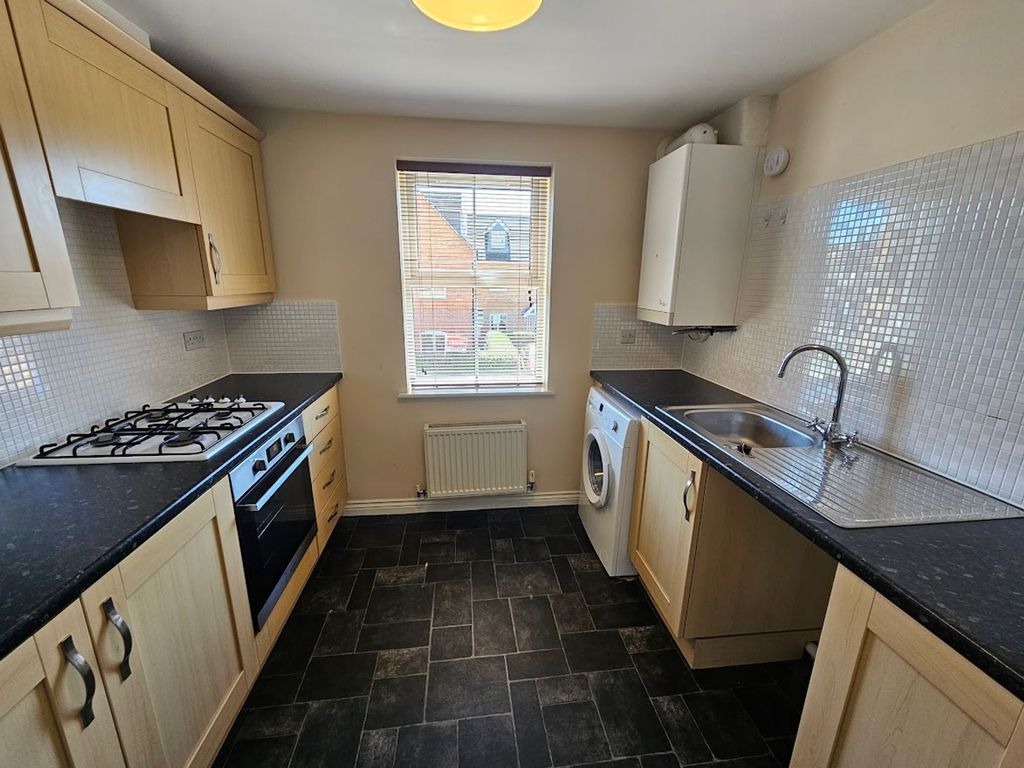 Property photo 2 of 7 Kitchen