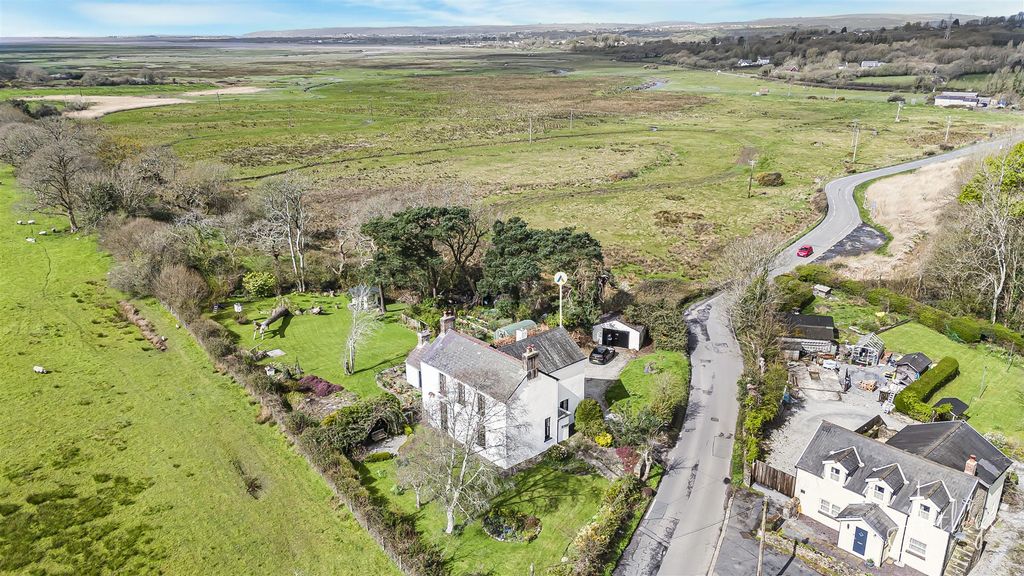 Property photo 1 of 43 35-Dji_20260330123815_0017_D.Jpg