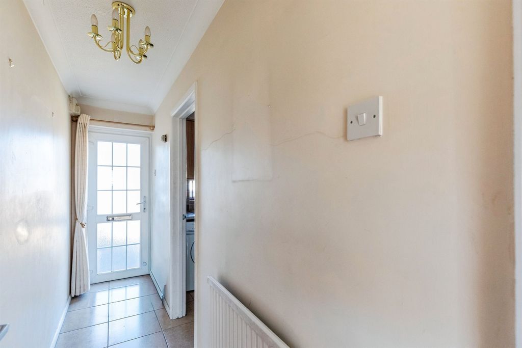 Property photo 3 of 20