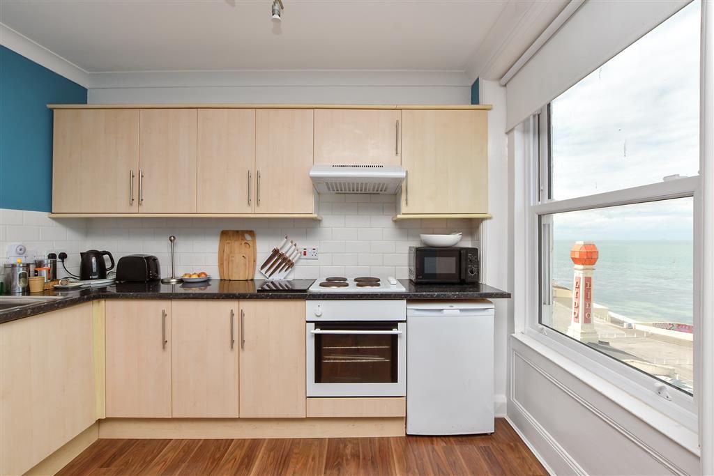 Property photo 2 of 14 Kitchen/Lounge/Diner