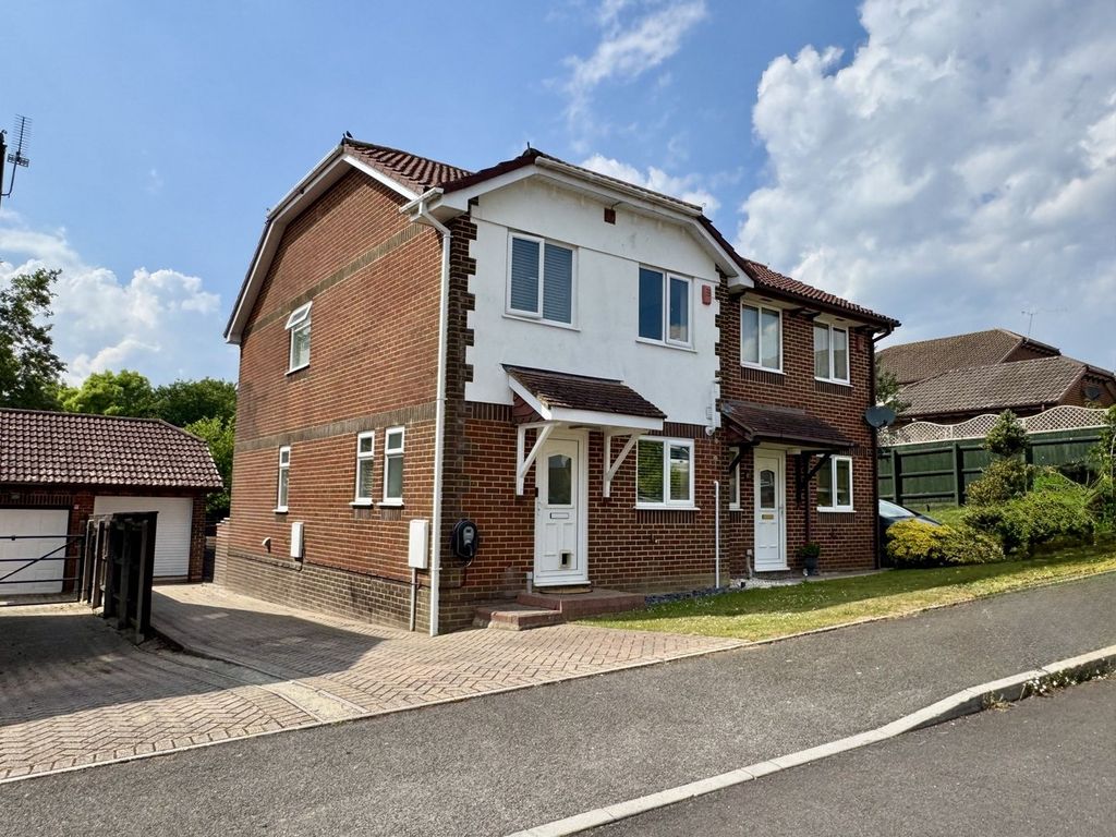 Property photo 1 of 33