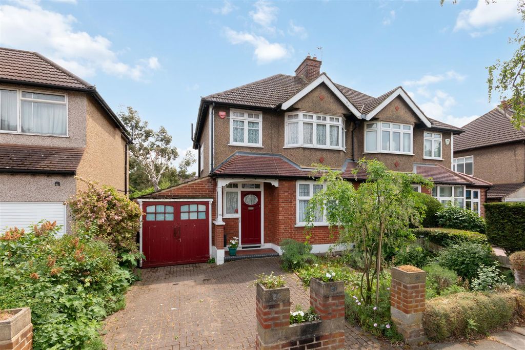 Property photo 1 of 12 External