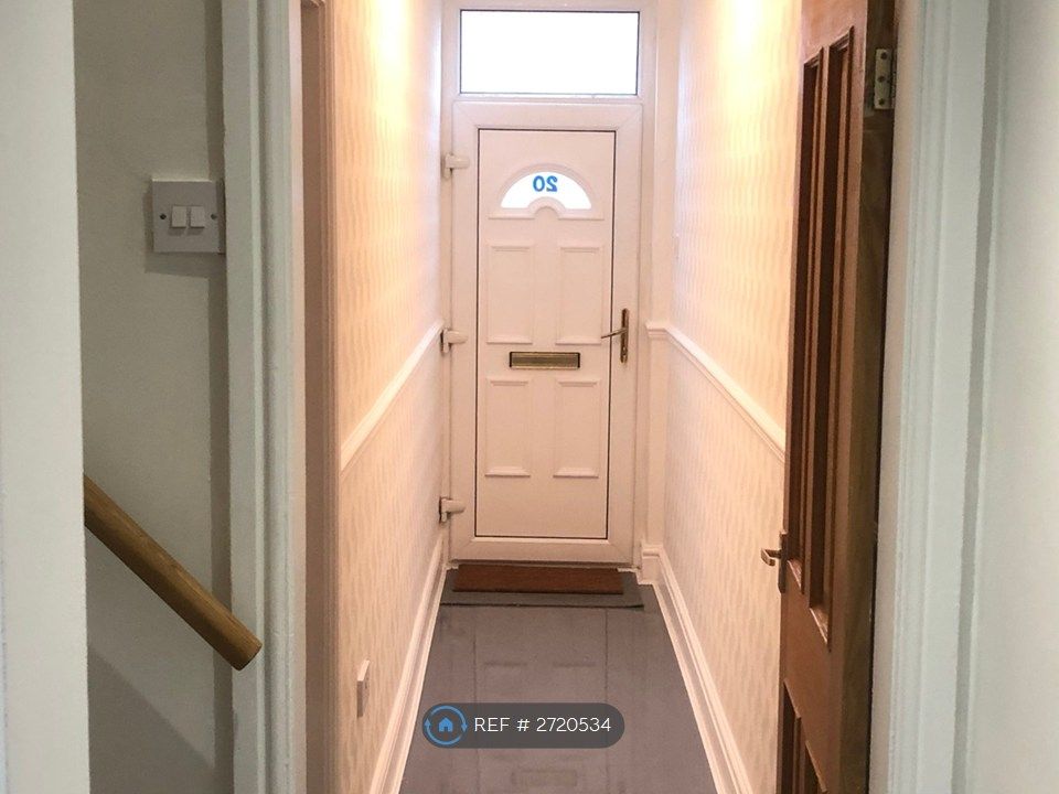 Property photo 2 of 13 Entrance Hallway