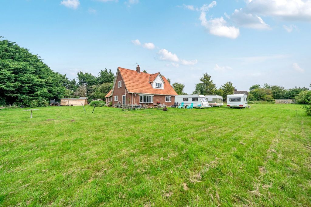 Property photo 2 of 12