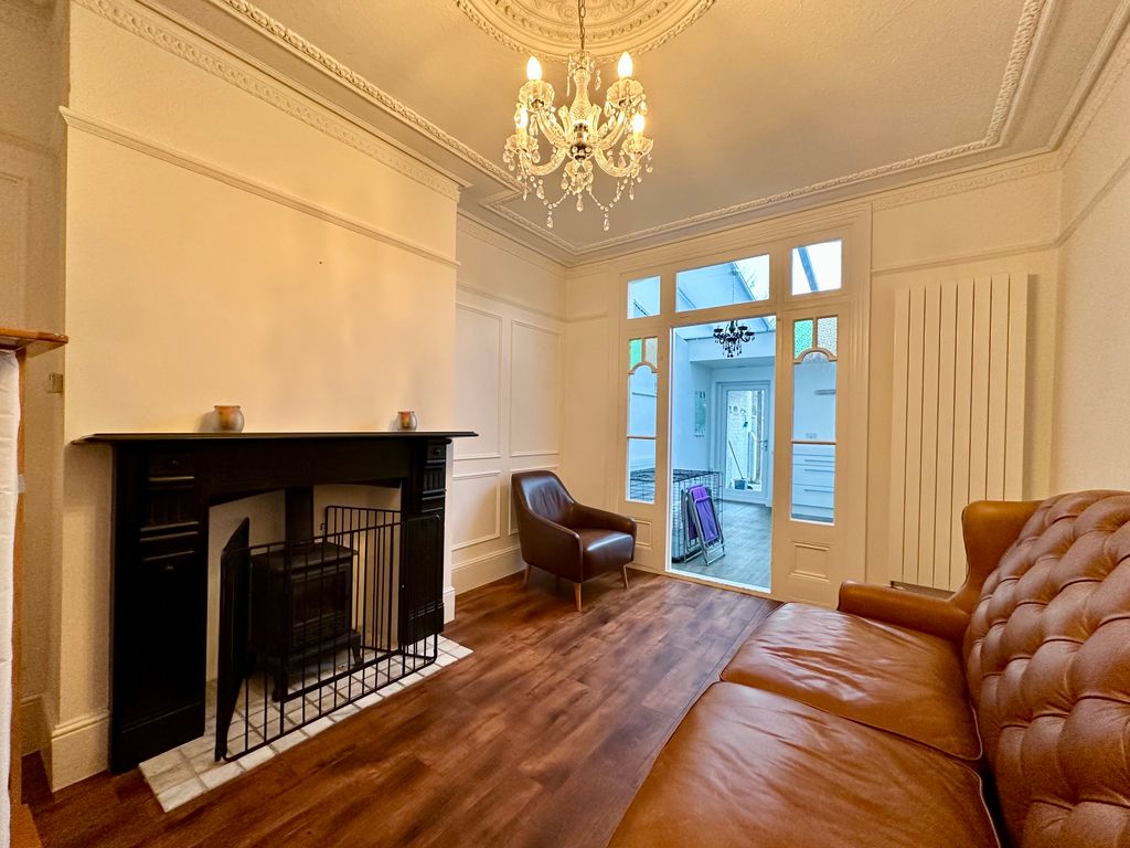 Property photo 3 of 18