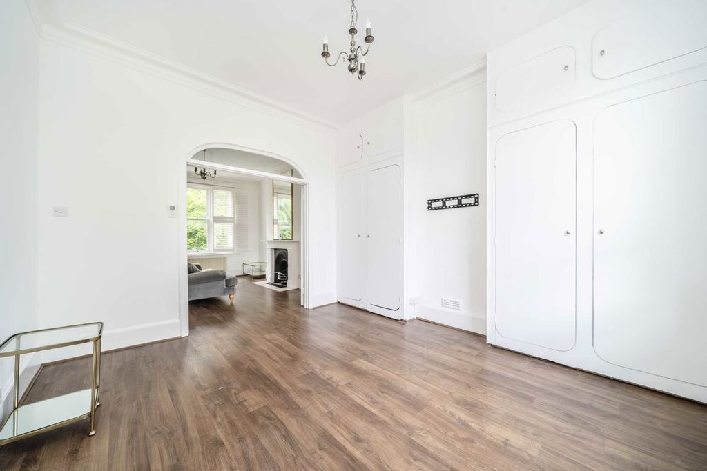 Property photo 2 of 4